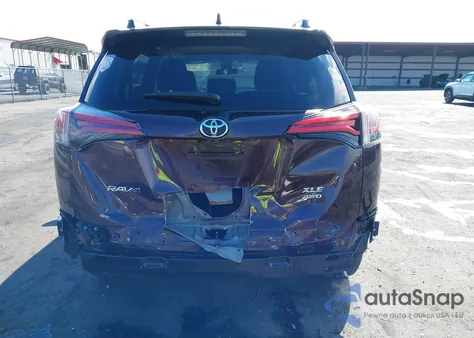 2018 Toyota Rav4 Xle z USA, uszkodzony, nr VIN 2T3RFREV1JW736845